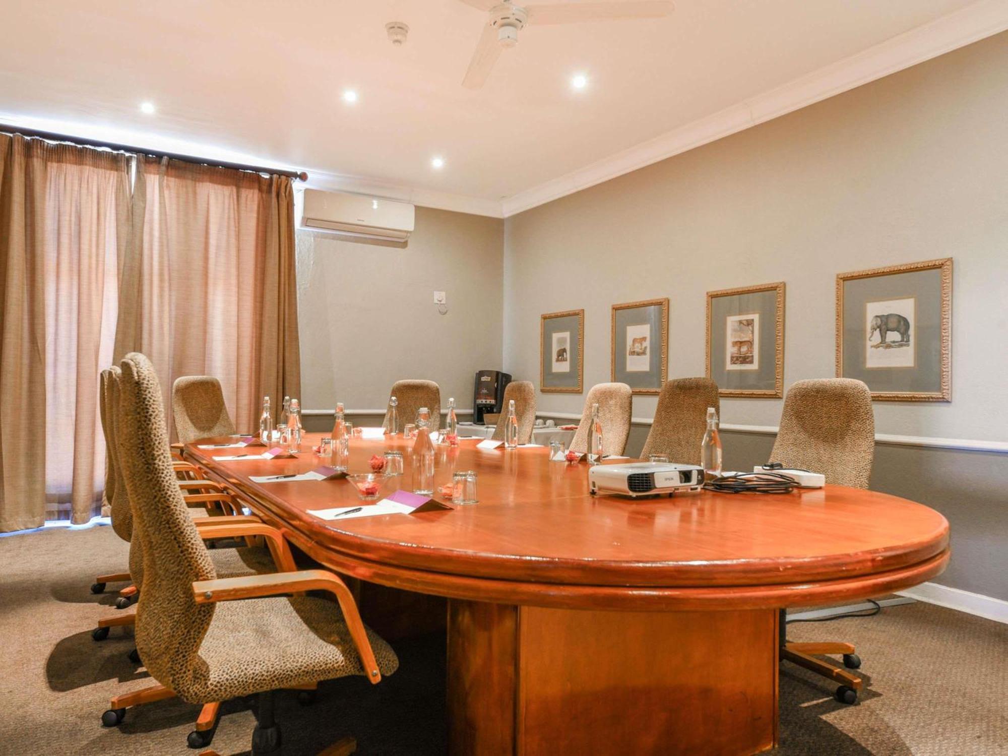 Mercure Hotel Nelspruit Mbombela Екстер'єр фото
